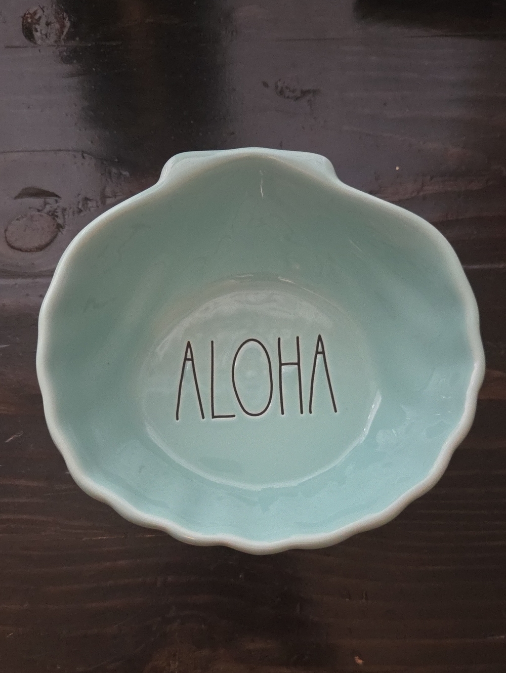Rae Dunn Aloha Shell Display